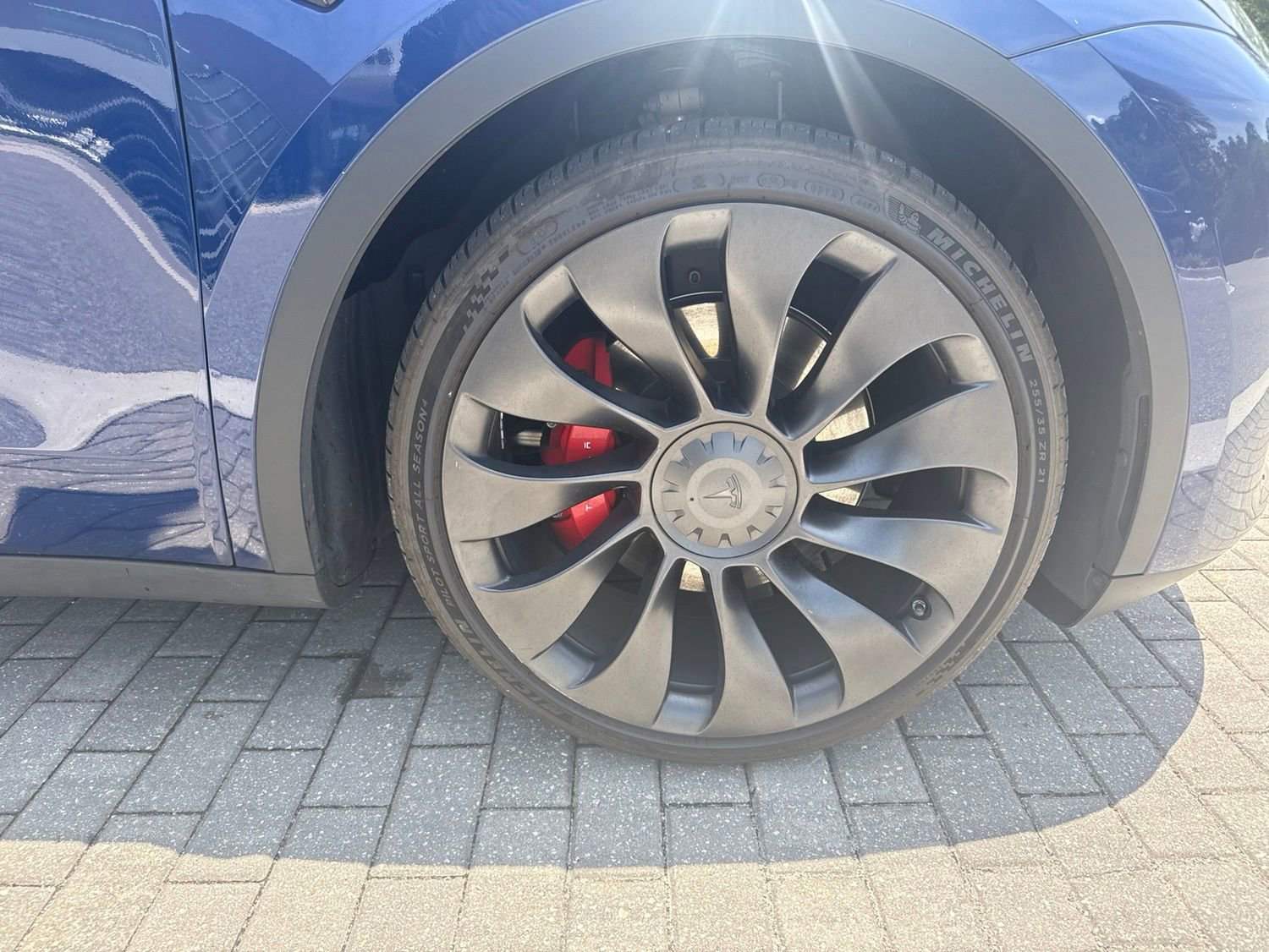 Used 2023 Tesla Model Y Performance AWD/4WD image 27