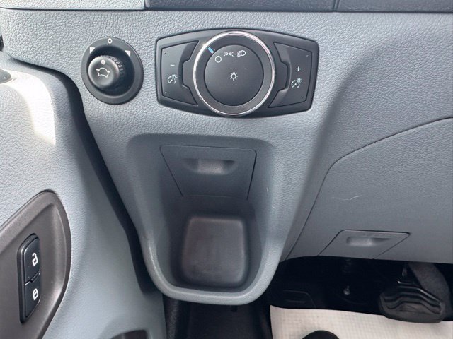Used 2018 Ford Transit 250 130 Low Roof RWD image 18