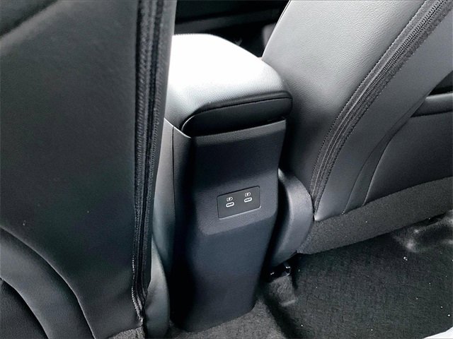 Used 2025 Nissan Kicks SR image 30