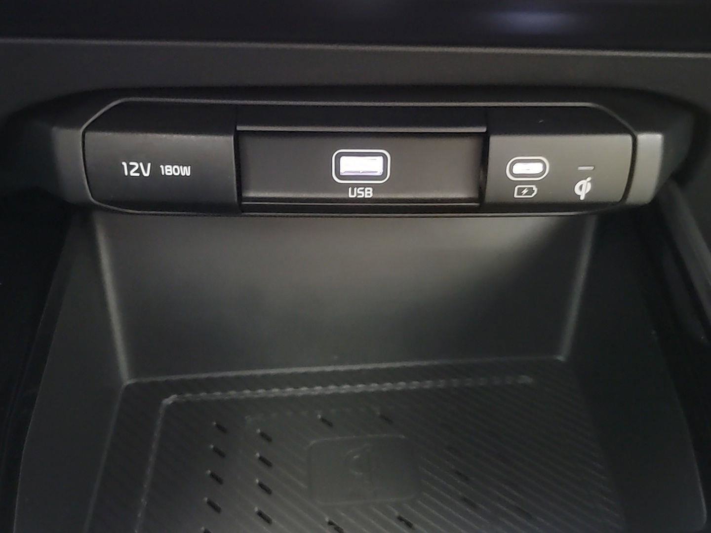 Used 2025 Kia Niro SX image 31