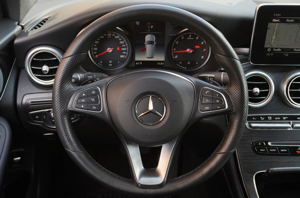 Used 2018 Mercedes-Benz GLC 300 4MATIC image 15
