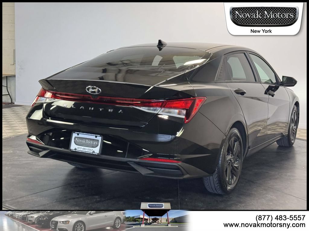 Used 2021 Hyundai Elantra SEL FWD image 10