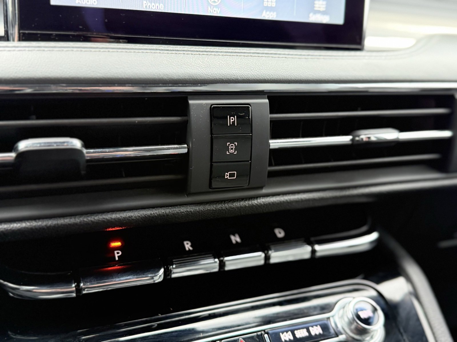 Used 2020 Lincoln Corsair Reserve w/ Equipment Group 201A image 26