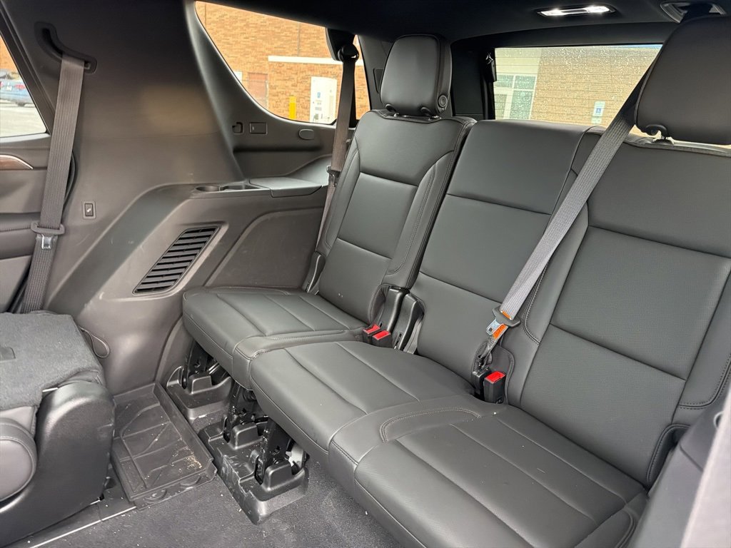 Used 2021 Chevrolet Tahoe High Country w/ Premium Package image 11