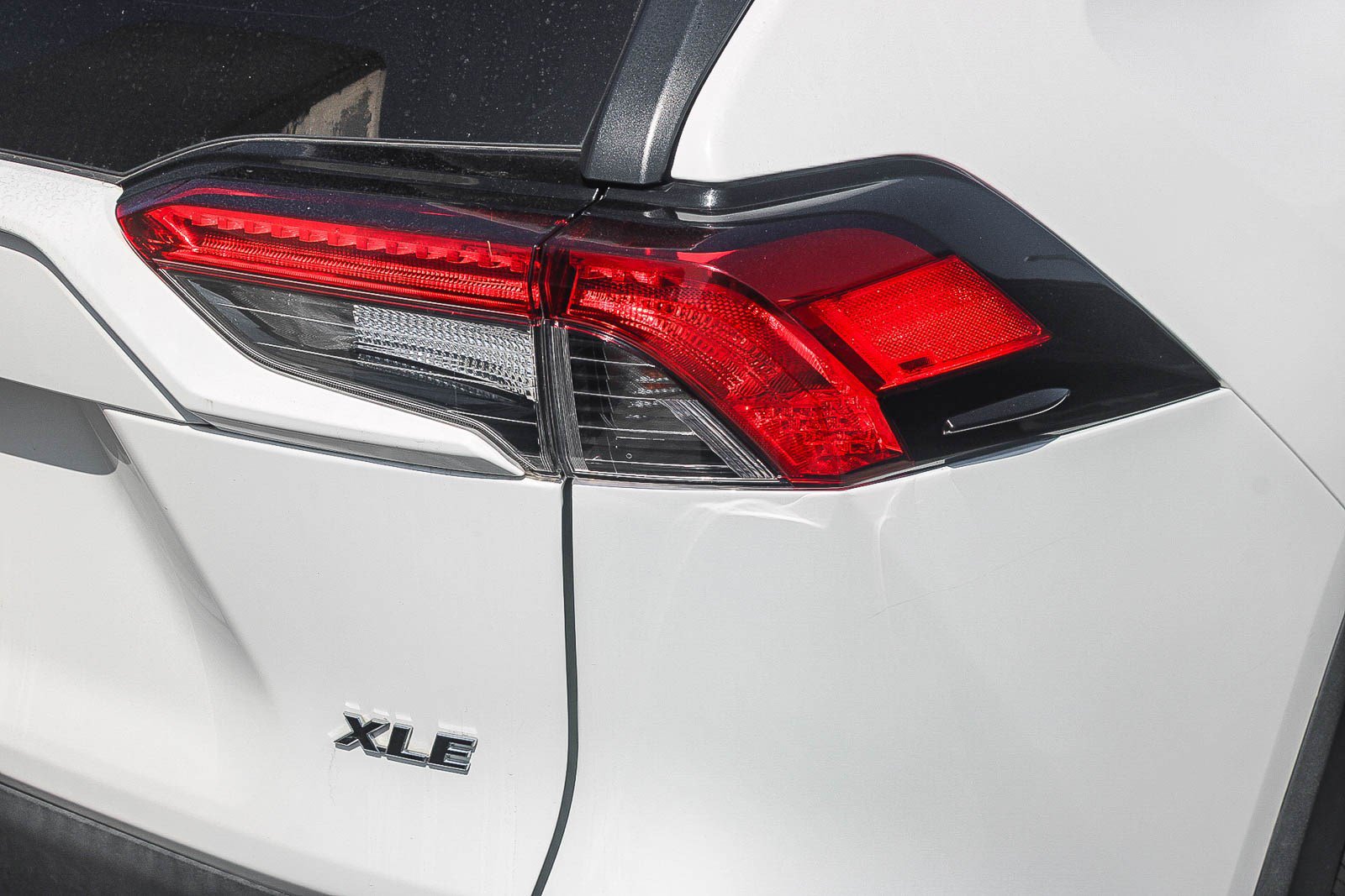 Used 2021 Toyota RAV4 XLE FWD image 15