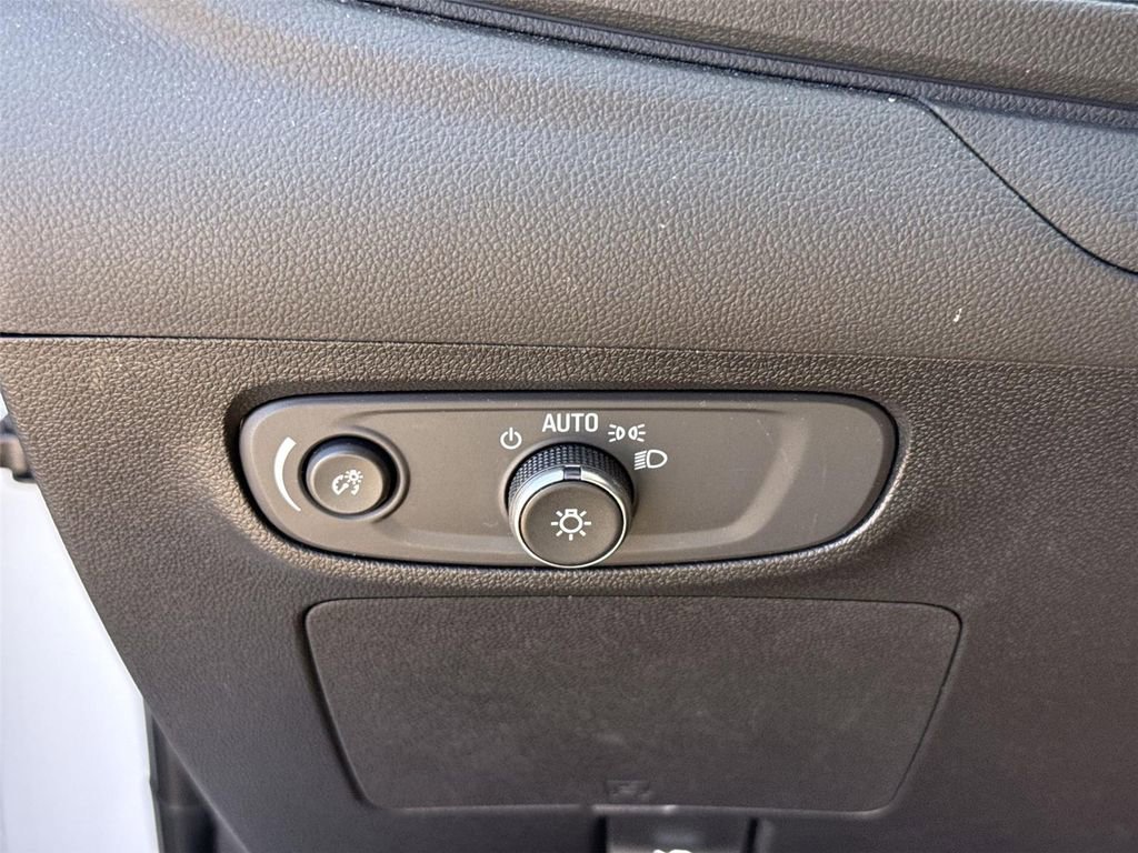 Used 2025 Buick Encore GX Preferred FWD image 16