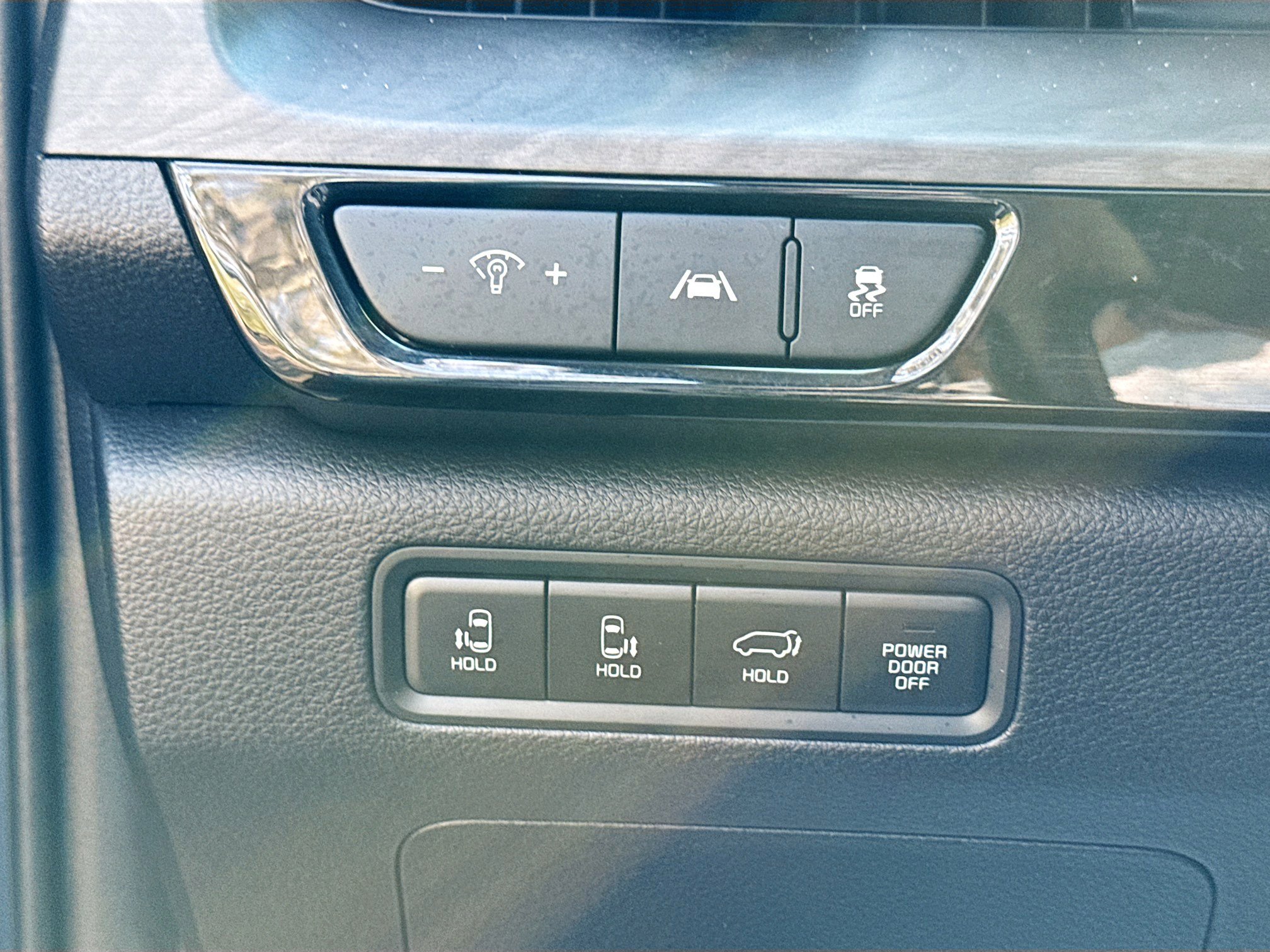 Used 2022 Kia Carnival SX FWD image 37