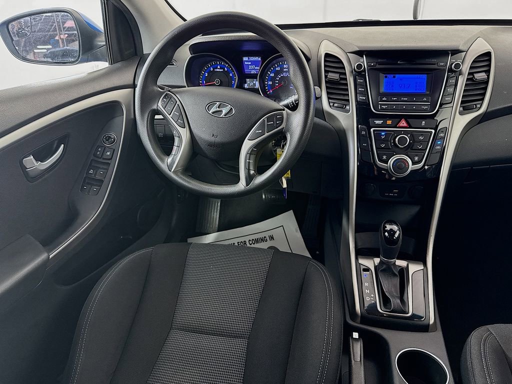 Used 2017 Hyundai Elantra GT image 24