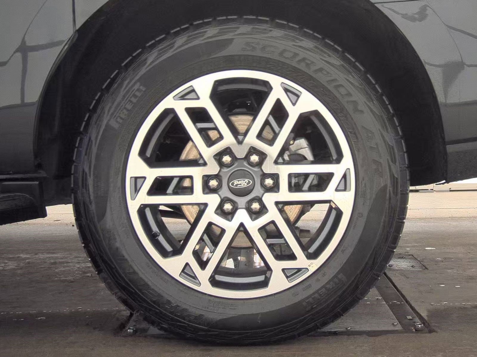 Used 2025 Ford Expedition Max Active AWD/4WD image 12