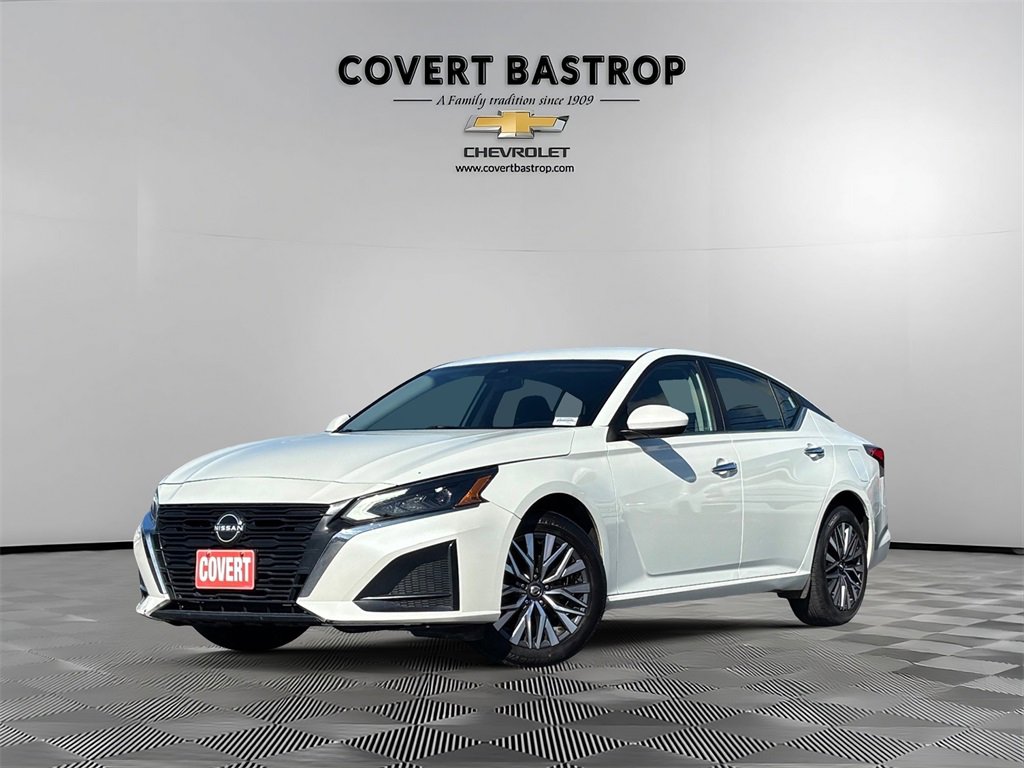Used 2023 Nissan Altima 2.5 SV