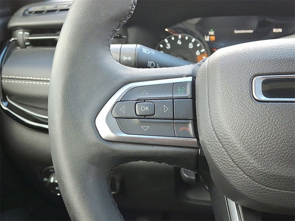 Used 2024 Jeep Compass Latitude w/ Convenience Group image 21