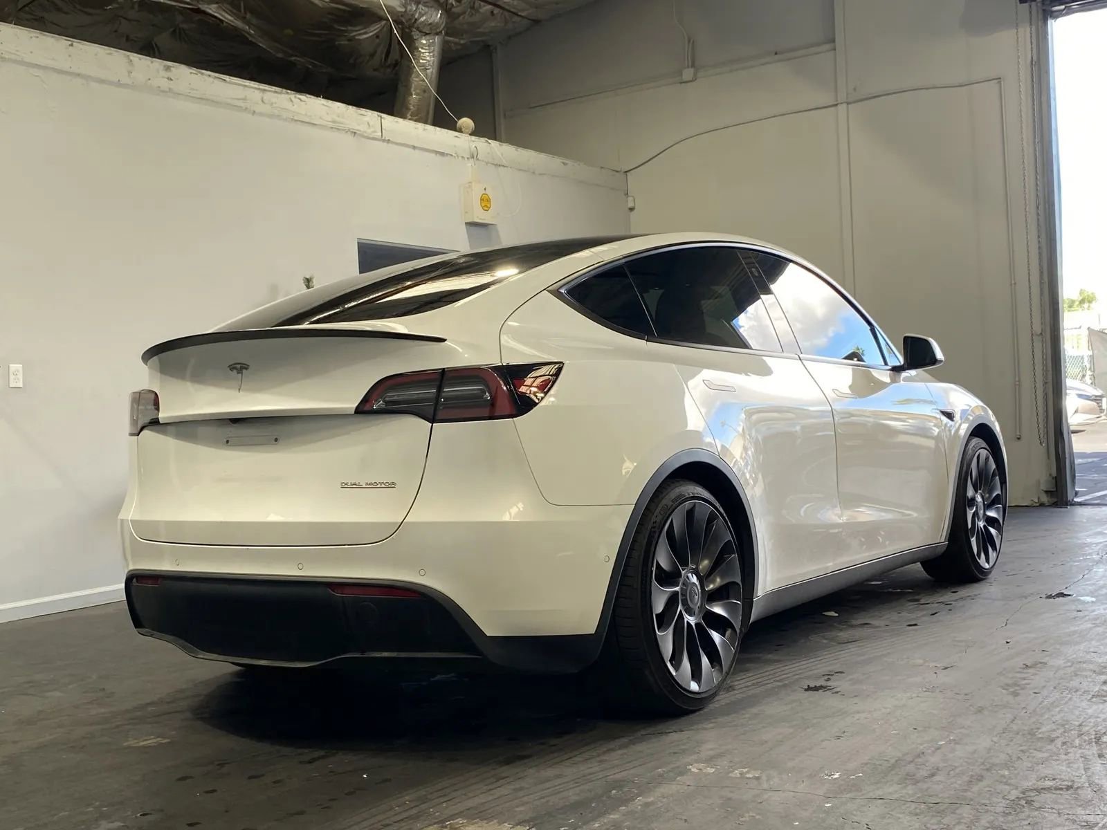 Used 2022 Tesla Model Y Performance image 4