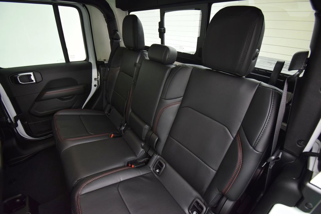 New 2026 Jeep Gladiator Rubicon AWD/4WD image 39