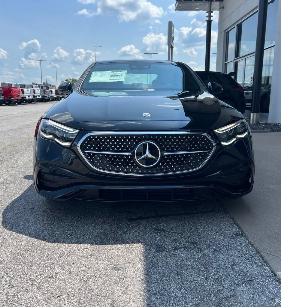 New 2026 Mercedes-Benz E 450 4MATIC Sedan image 3