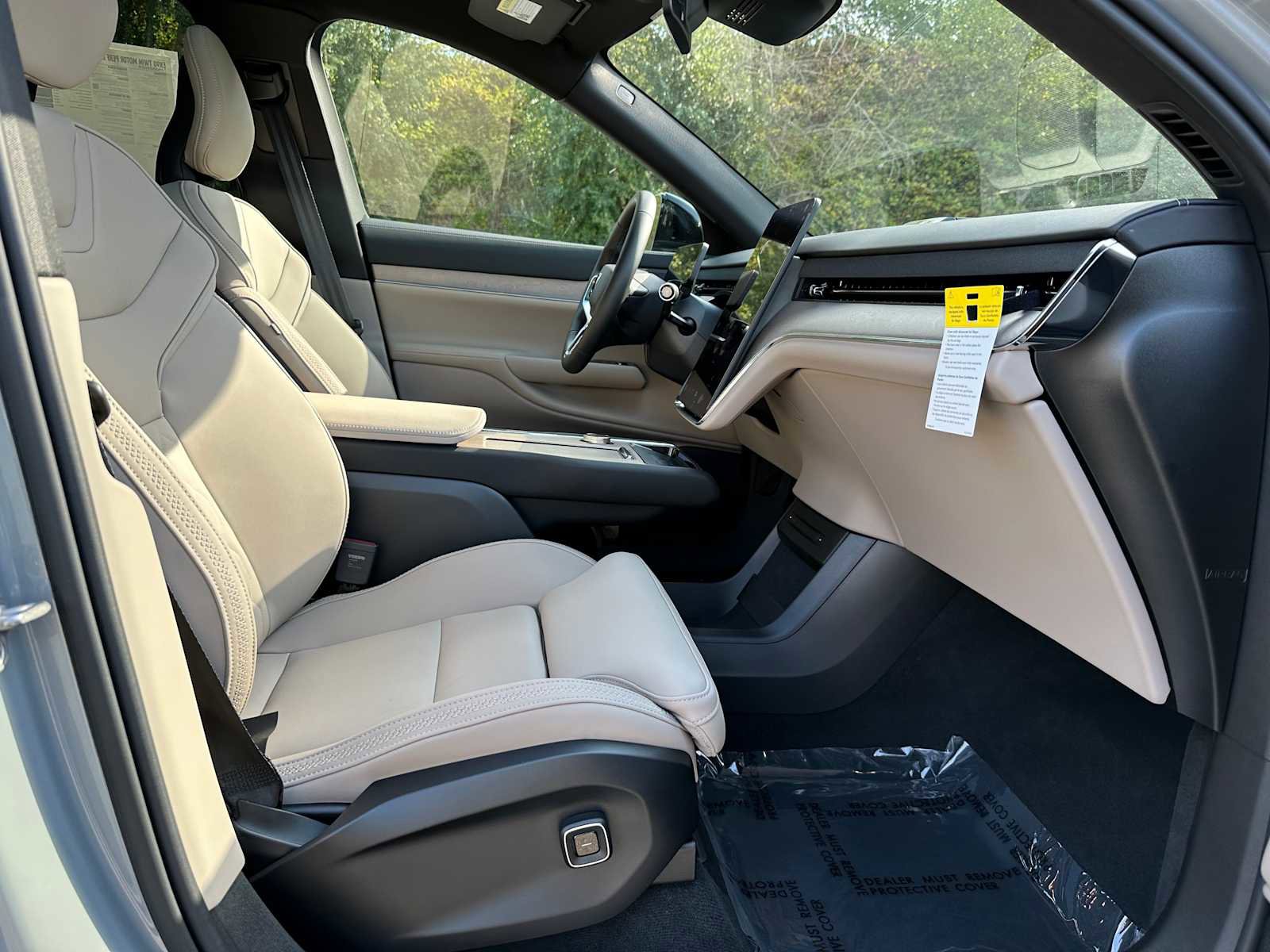 New 2025 Volvo EX90 Plus image 10