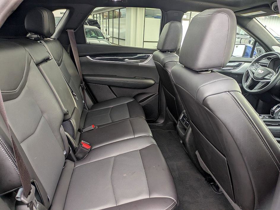 Certified 2025 Cadillac XT5 Premium Luxury image 30