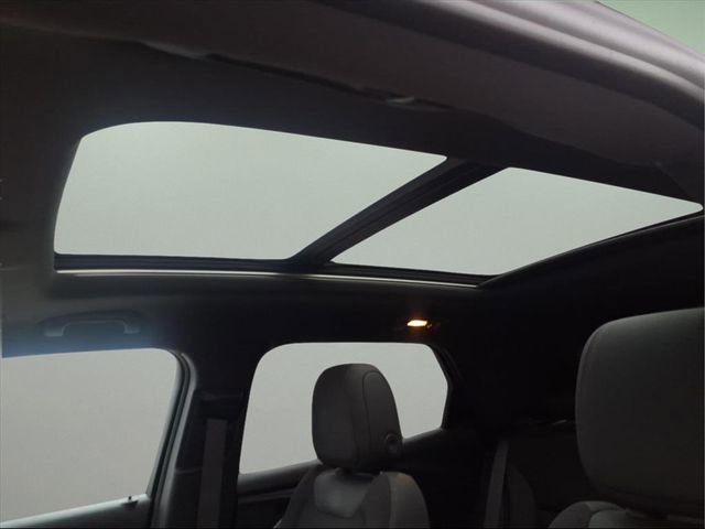 Used 2021 Chevrolet TrailBlazer RS w/ Sun and Liftgate Package image 12