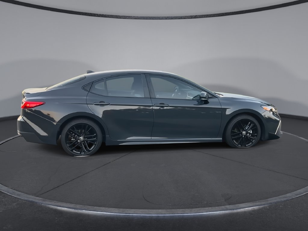 Used 2026 Toyota Camry SE FWD image 9