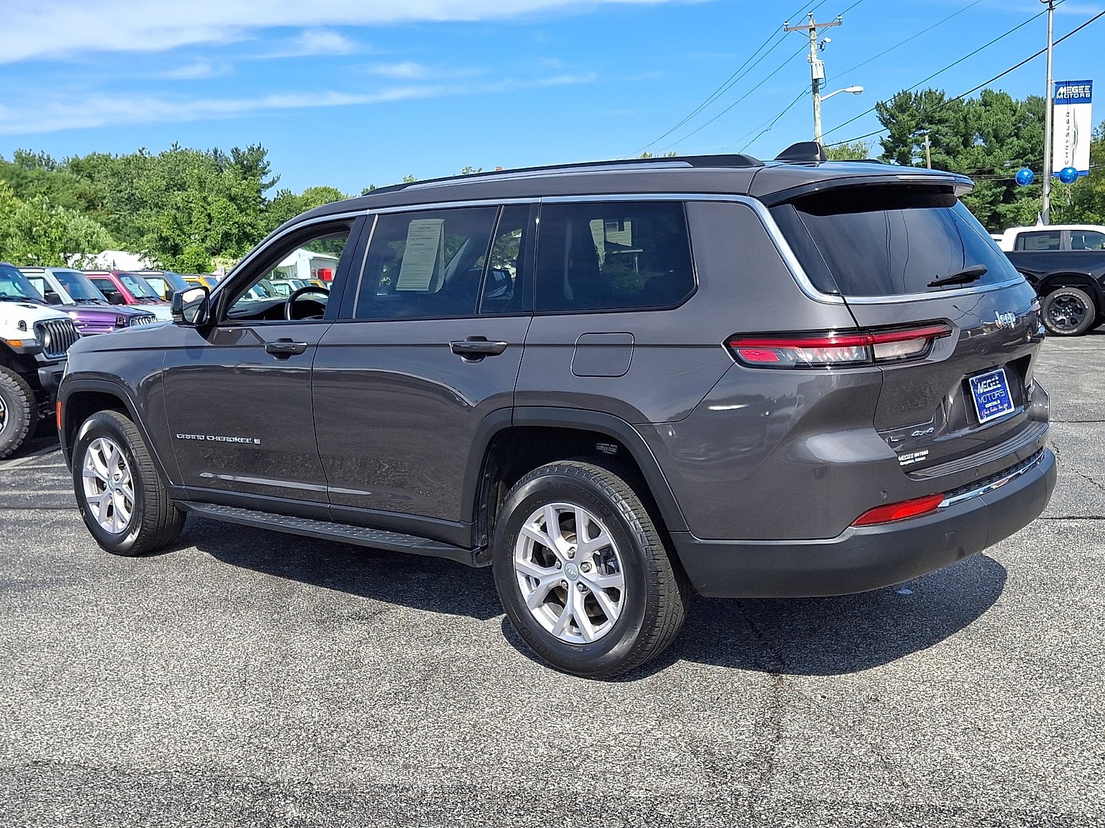 Certified 2022 Jeep Grand Cherokee L Limited AWD/4WD image 4