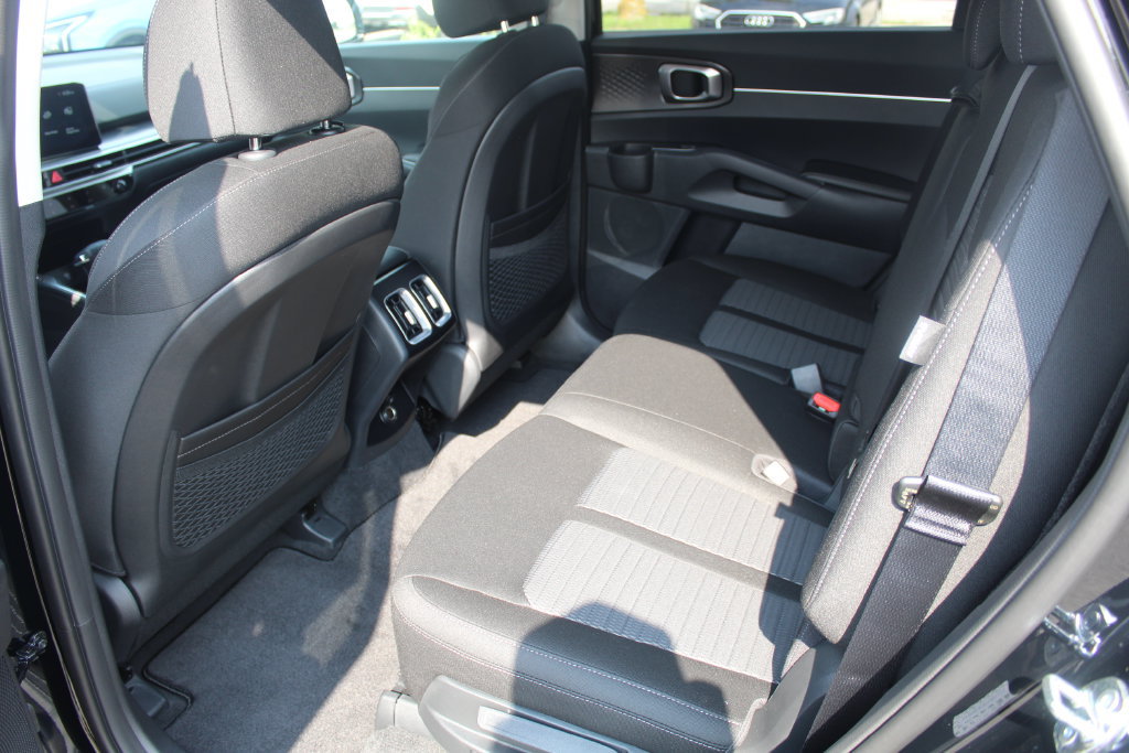 New 2026 Kia Sorento LX FWD image 14