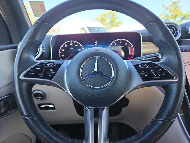 Used 2023 Mercedes-Benz GLC 300 4MATIC w/ Exclusive Trim Package image 14