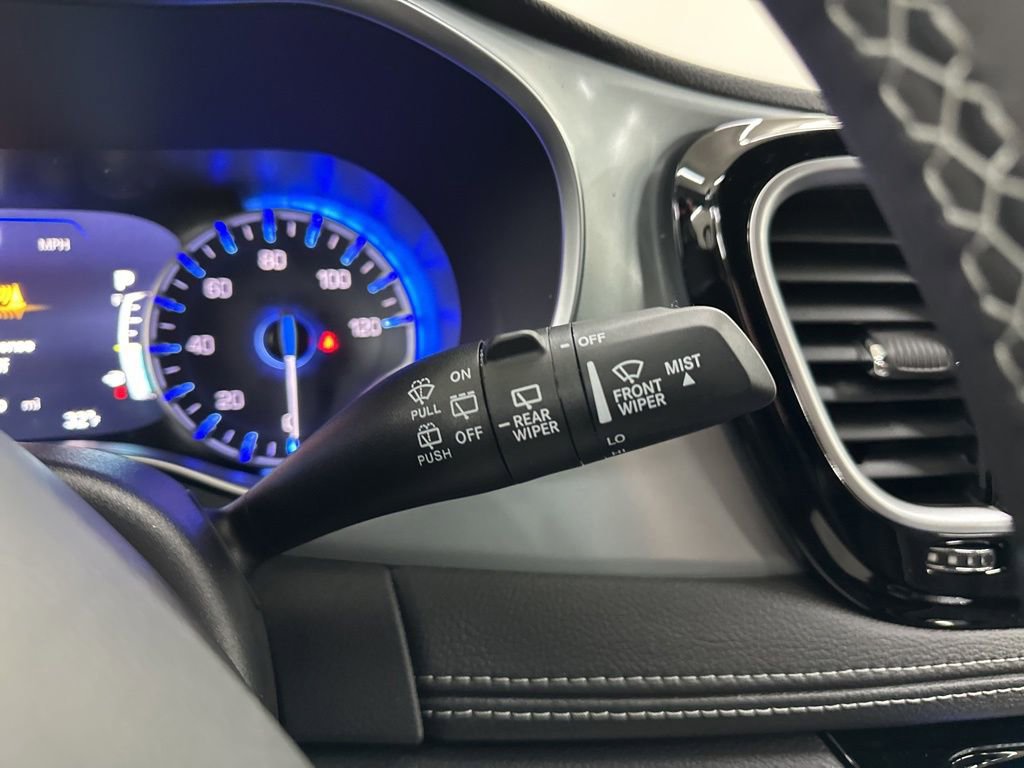 New 2026 Chrysler Pacifica Limited image 34