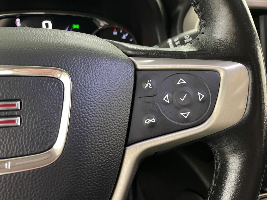 Certified 2021 GMC Acadia Denali w/ Denali Ultimate Package AWD/4WD image 25