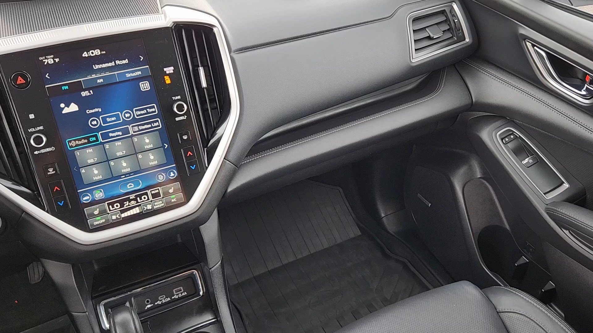 Used 2024 Subaru Ascent Limited w/ Technology Package AWD/4WD image 6