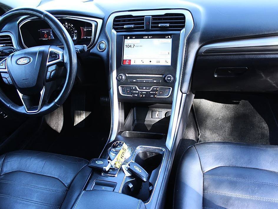 Used 2017 Ford Fusion Energi SE FWD image 21