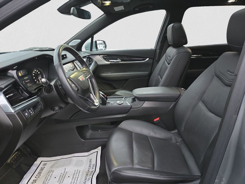 Used 2023 Cadillac XT6 Premium Luxury image 10