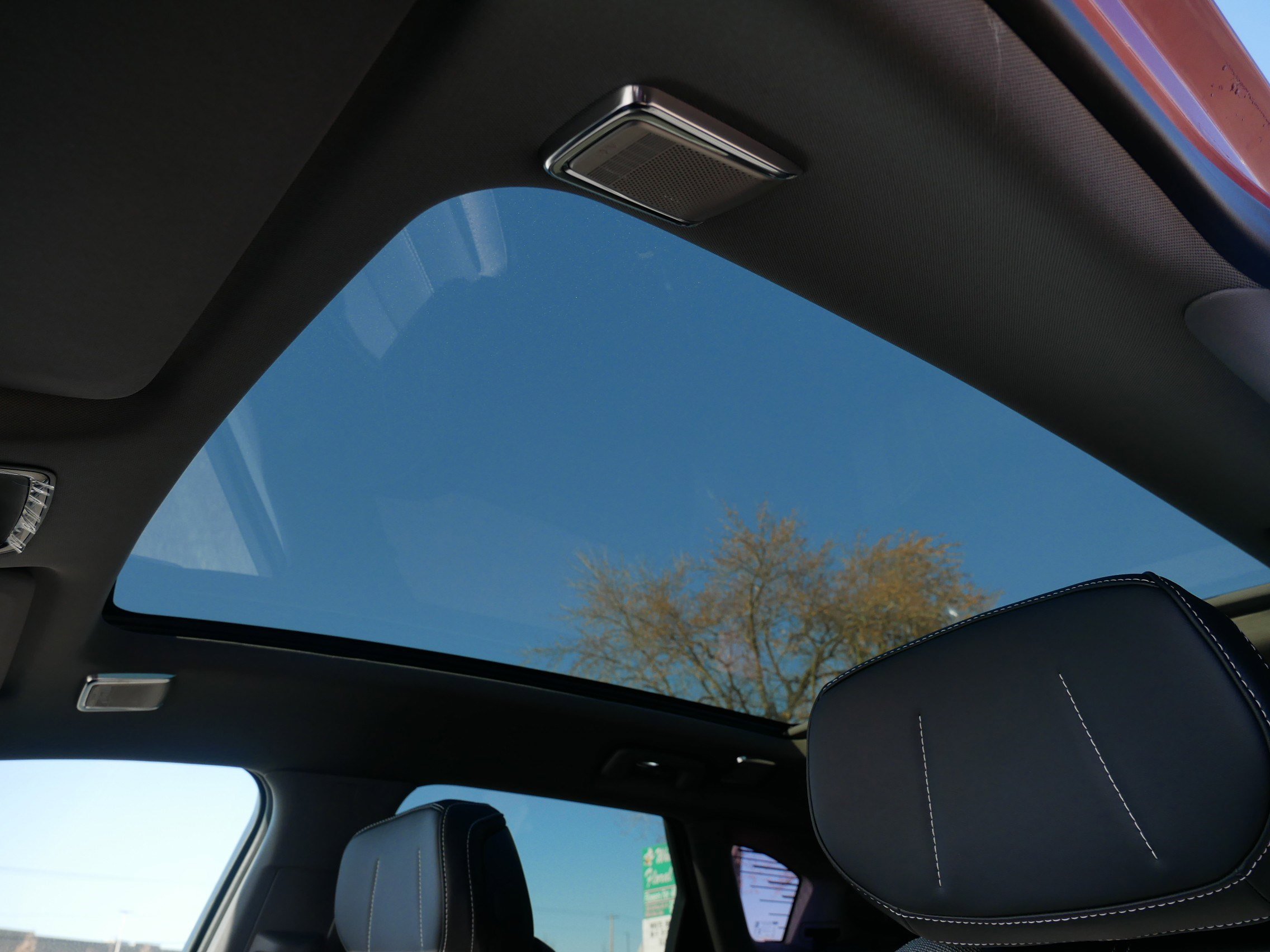 New 2026 Cadillac Optiq Luxury 1 image 28