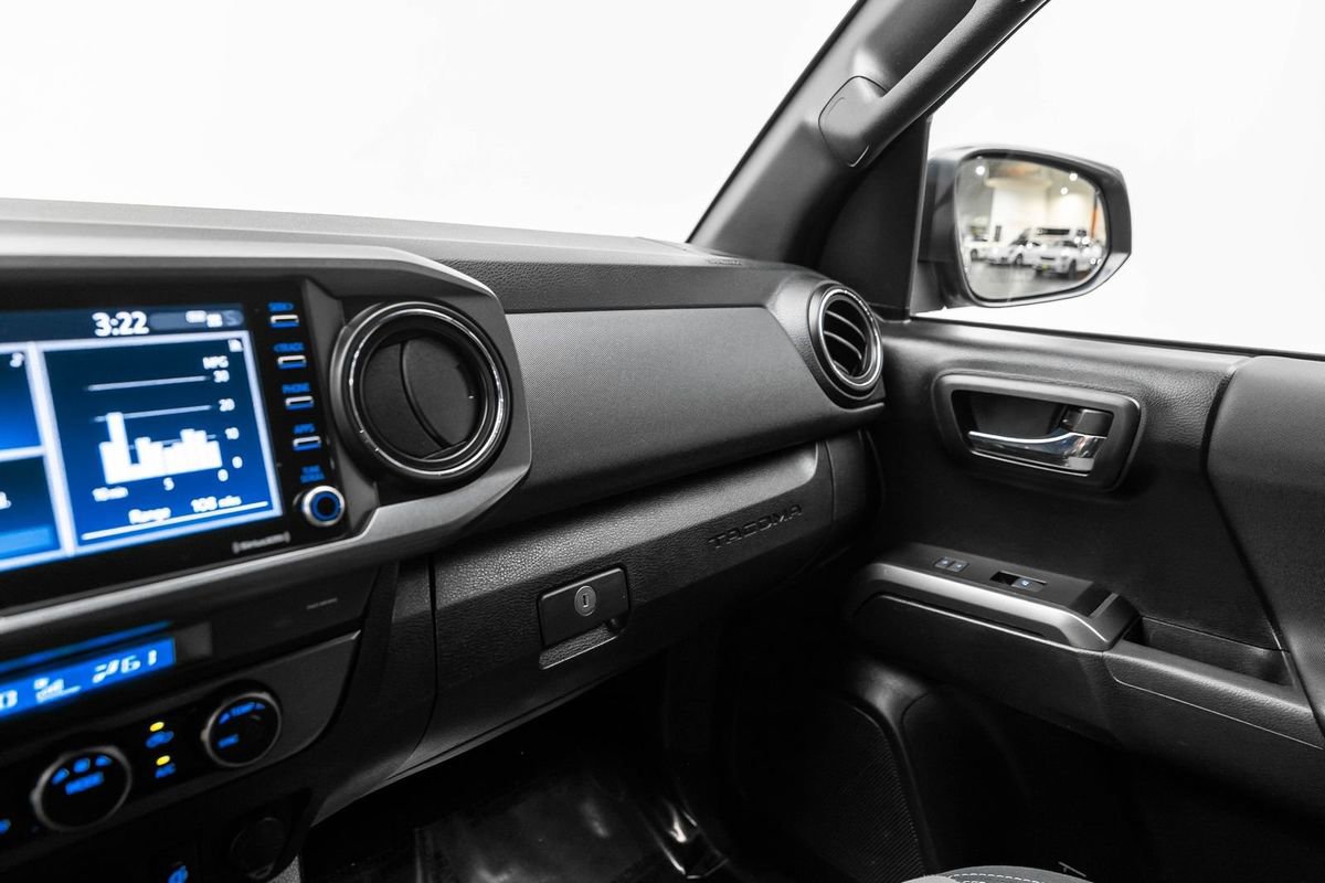 Used 2021 Toyota Tacoma TRD Sport w/ Technology Package image 22