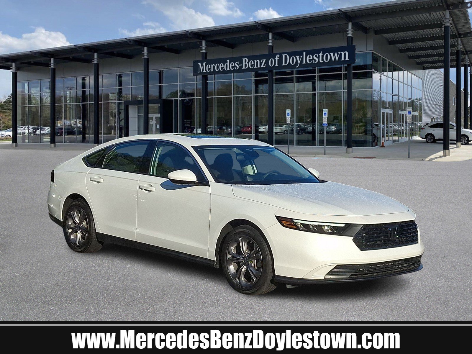 Used 2024 Honda Accord EX image 1