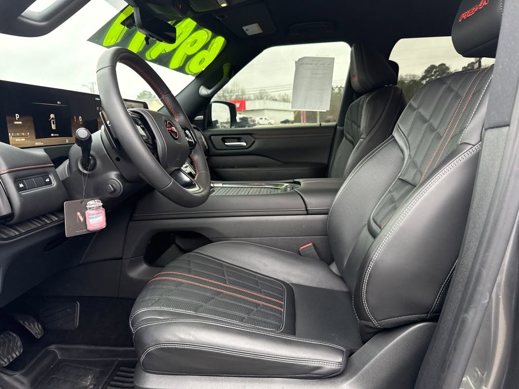 Used 2025 Nissan Armada PRO-4X image 14