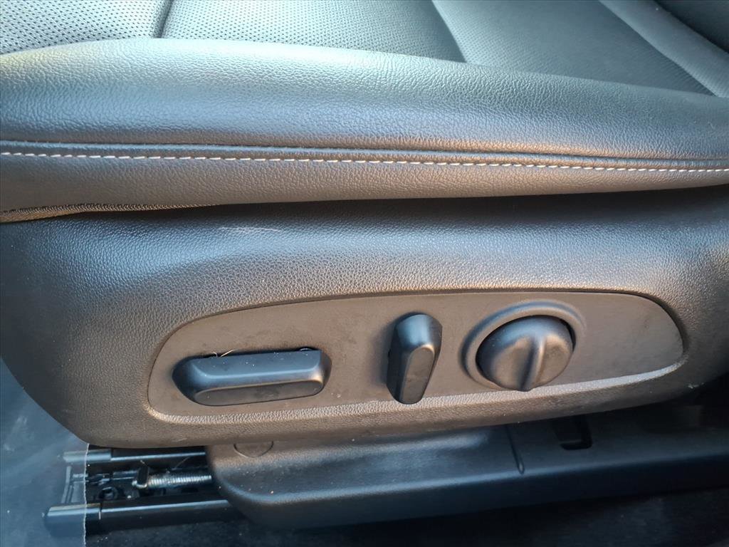 Used 2024 Chevrolet Trax ACTIV w/ Sunroof Package image 17