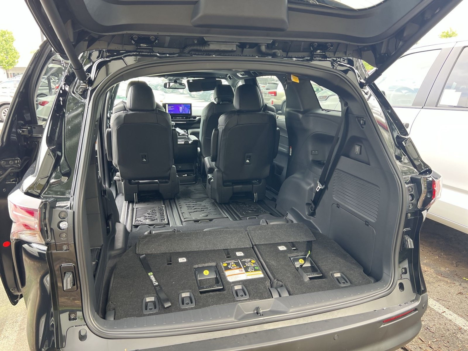 New 2026 Toyota Sienna XLE Woodland Edition AWD/4WD image 20