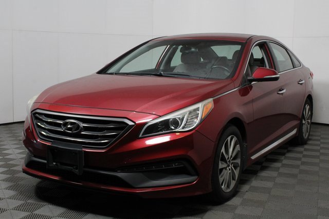Used 2015 Hyundai Sonata Sport w/ Option Group 03 image 3