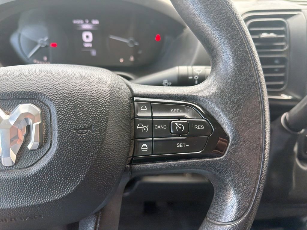 Used 2024 RAM ProMaster 2500 w/ Convenience Group FWD image 13