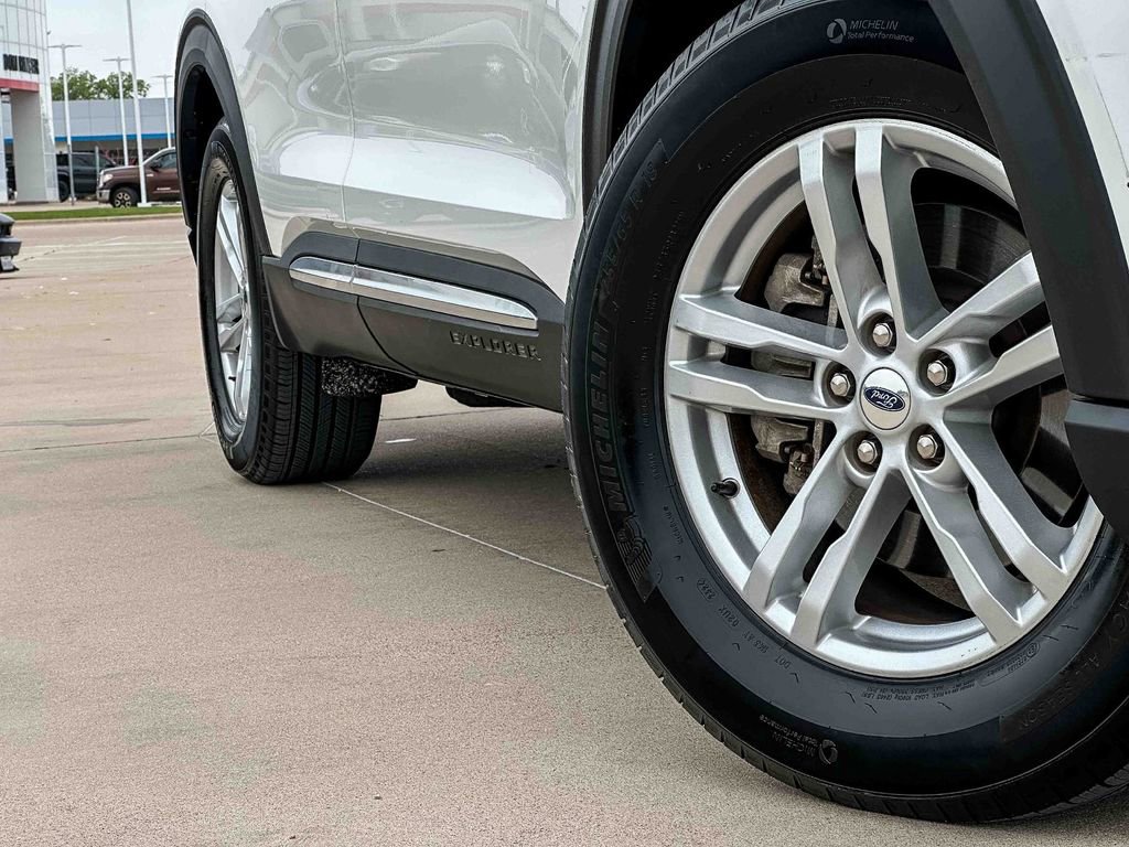 Used 2022 Ford Explorer XLT RWD image 9