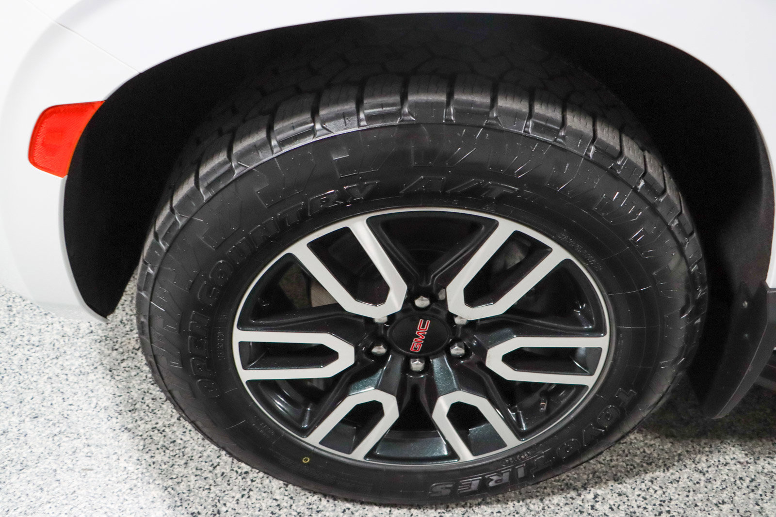 Used 2022 GMC Yukon AT4 image 11