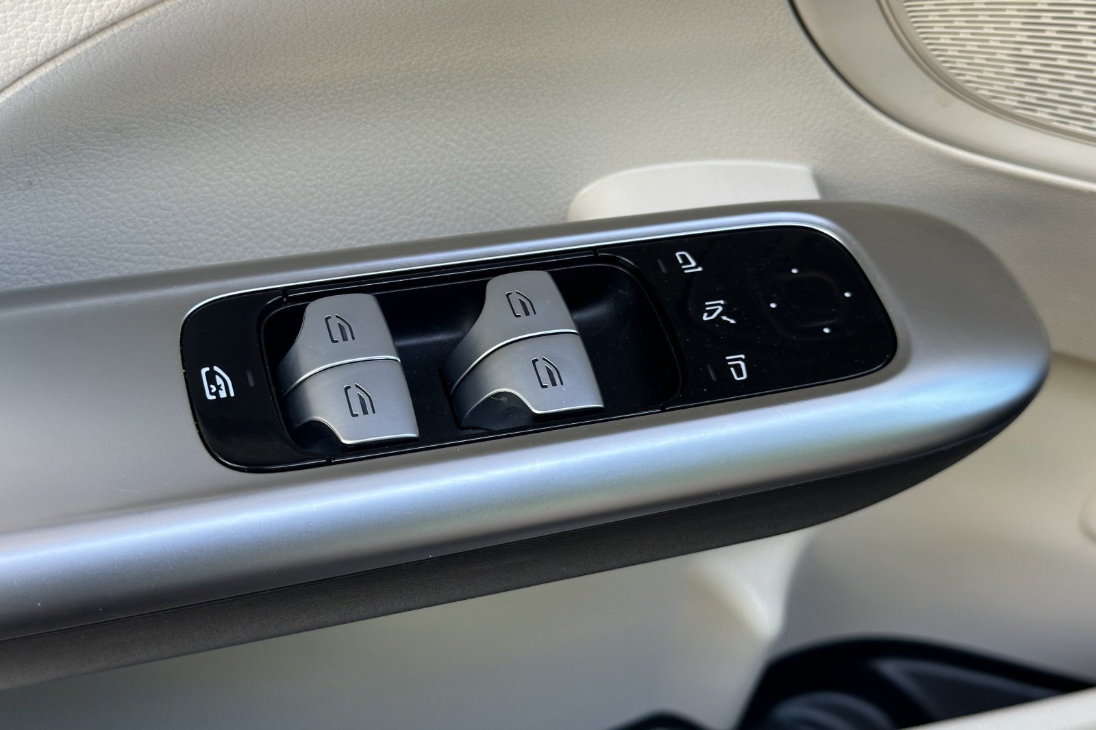 Certified 2022 Mercedes-Benz C 300 Sedan image 13