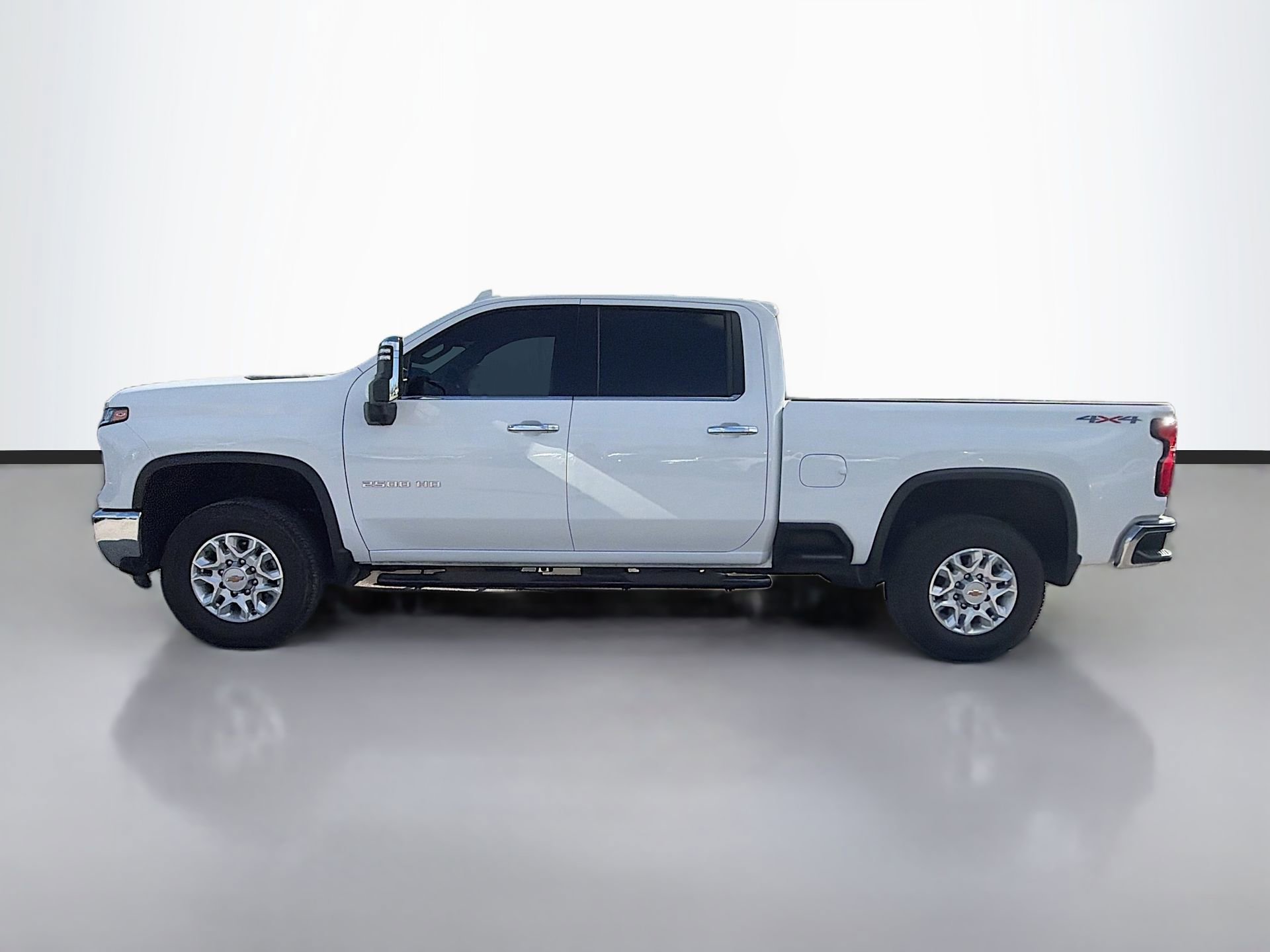 Used 2025 Chevrolet Silverado 2500 LTZ w/ LTZ Convenience Package image 7