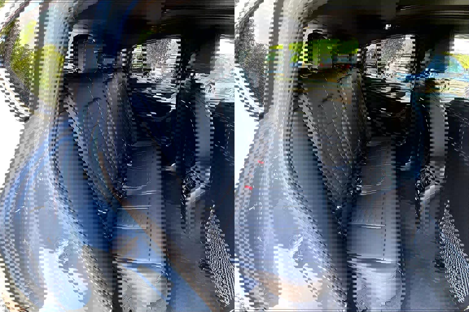 Certified 2024 BMW X4 xDrive30i w/ Premium Package AWD/4WD image 19