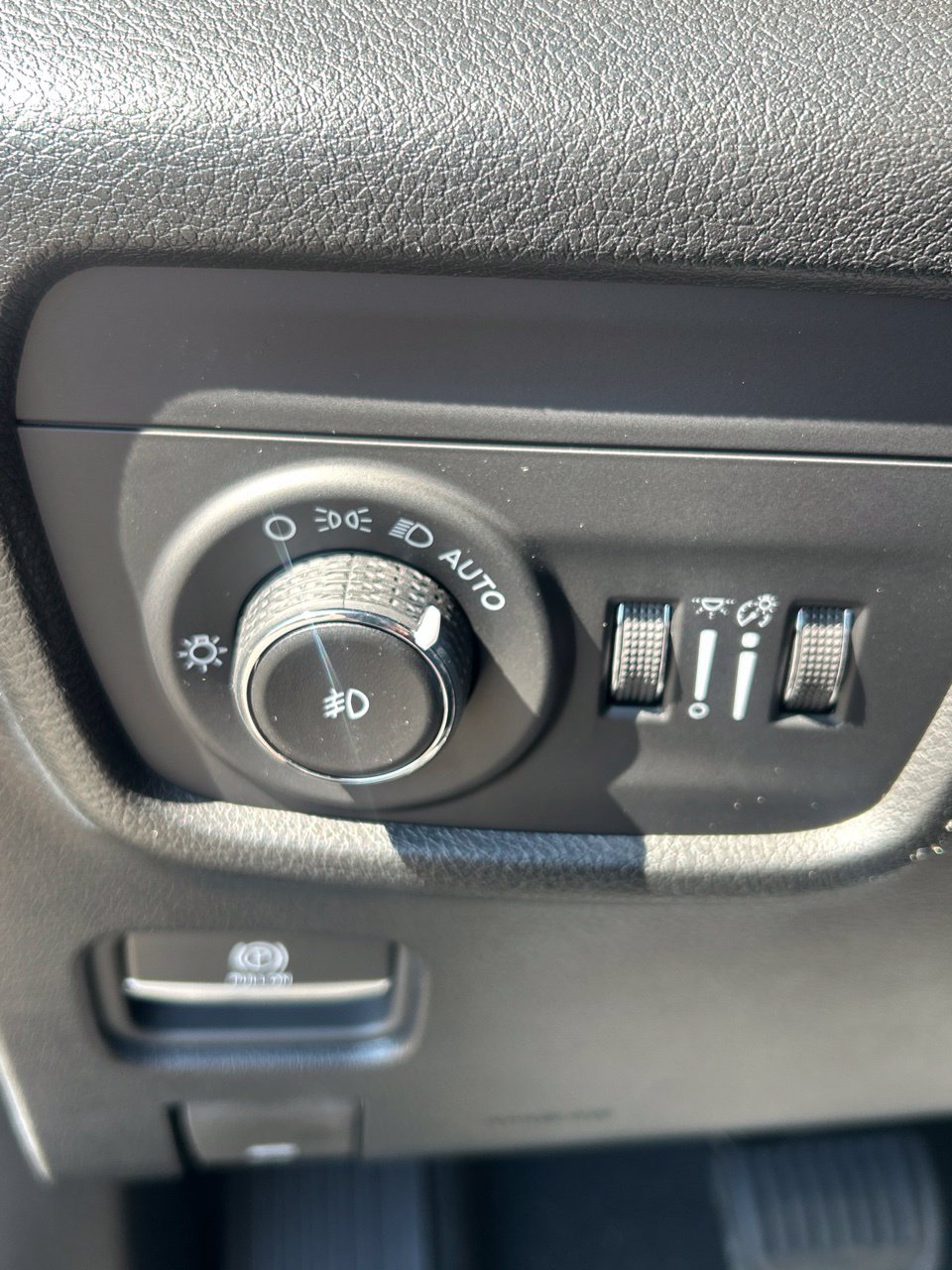 New 2027 Jeep Grand Cherokee Limited AWD/4WD image 17