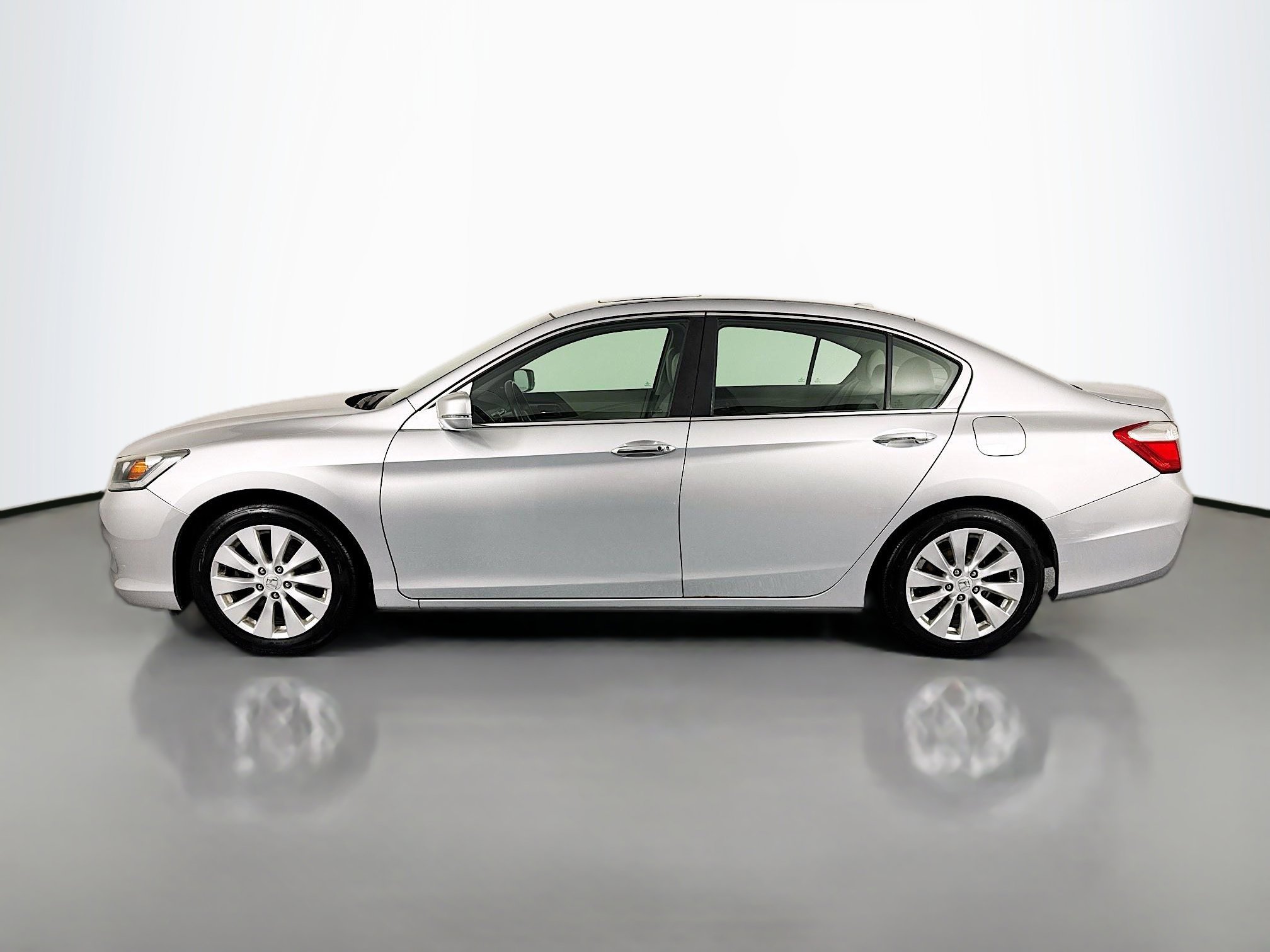 Used 2015 Honda Accord EX-L image 8