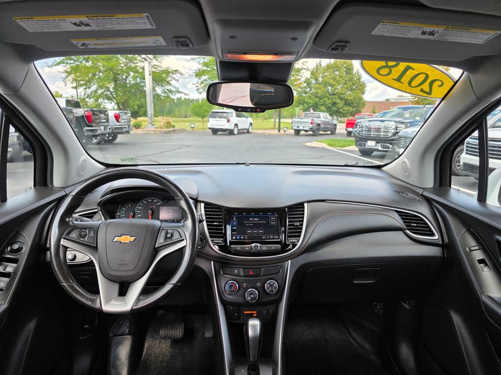 Certified 2018 Chevrolet Trax LT w/ LT Convenience Package AWD/4WD image 12