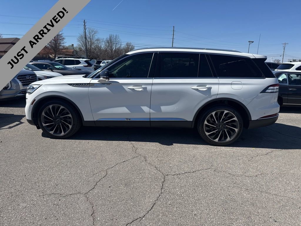 Used 2020 Lincoln Aviator Reserve w/ Equipment Group 202A image 8