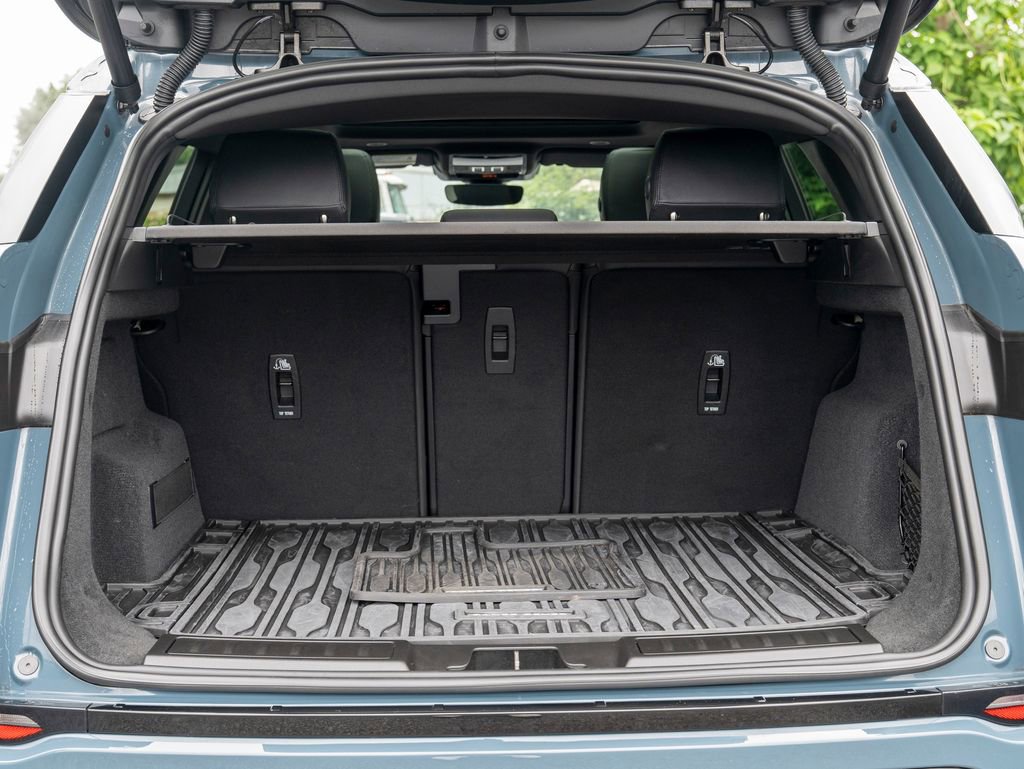 Certified 2026 Land Rover Range Rover Evoque S image 39