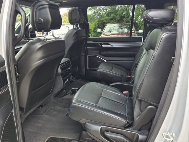 Used 2024 Jeep Wagoneer Series II AWD/4WD image 12