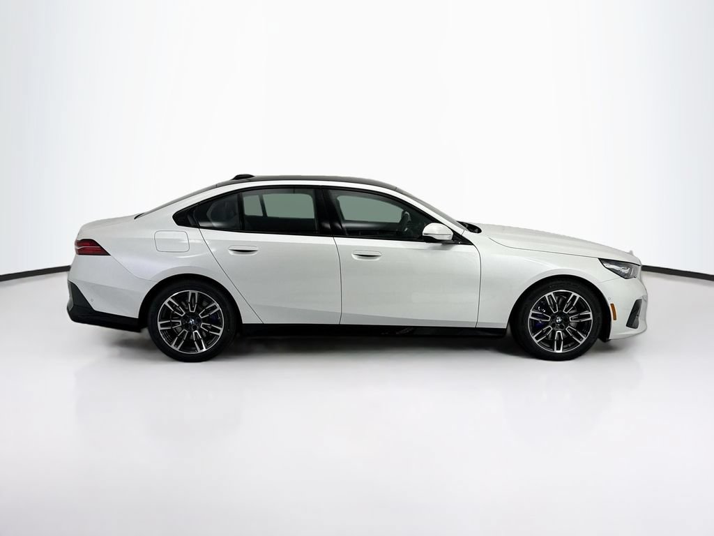 New 2027 BMW 550e xDrive AWD/4WD image 4